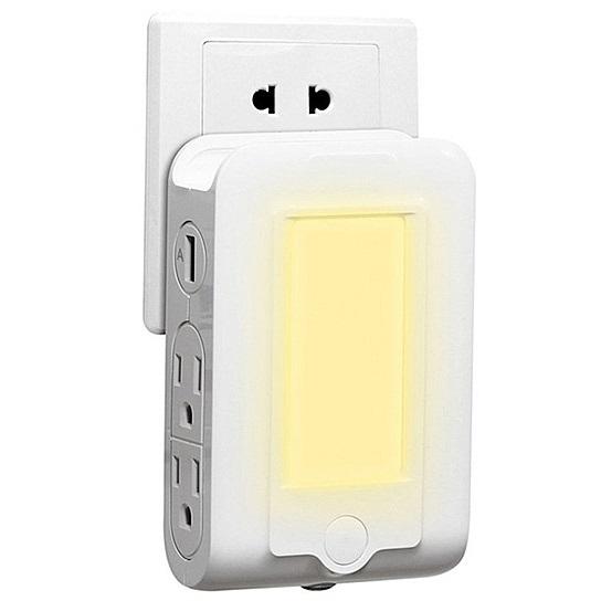JetSet Power Hub (4-Port Travel Adapter)